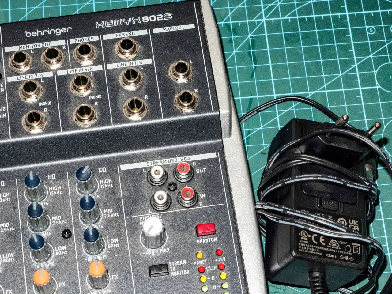 Billede 4 - Mixer - Behringer XENUX802S. Med strømadaptor.