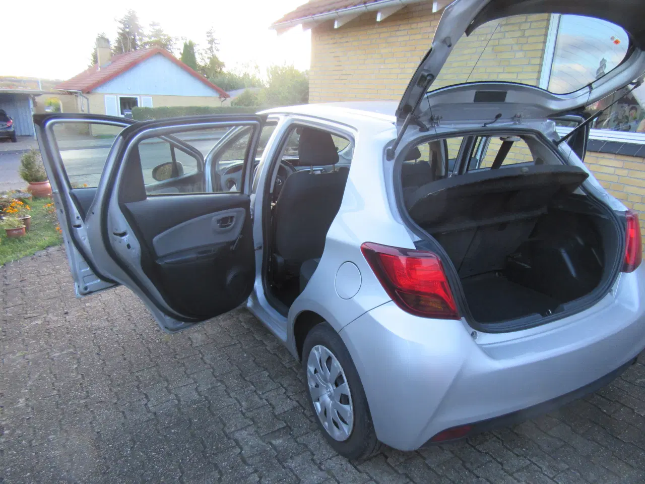 Billede 8 - toyota yaris pæn og velholdt