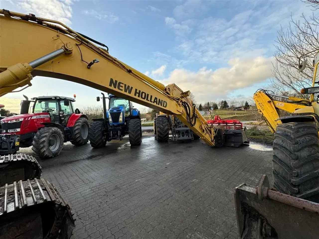 Billede 7 - New Holland E215B MED KIPBR PLANERSKOVL!