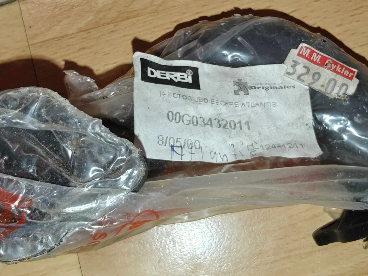 Billede 1 - Derbi Atlantis. Nyt Originalt Forrør. 00G03432011