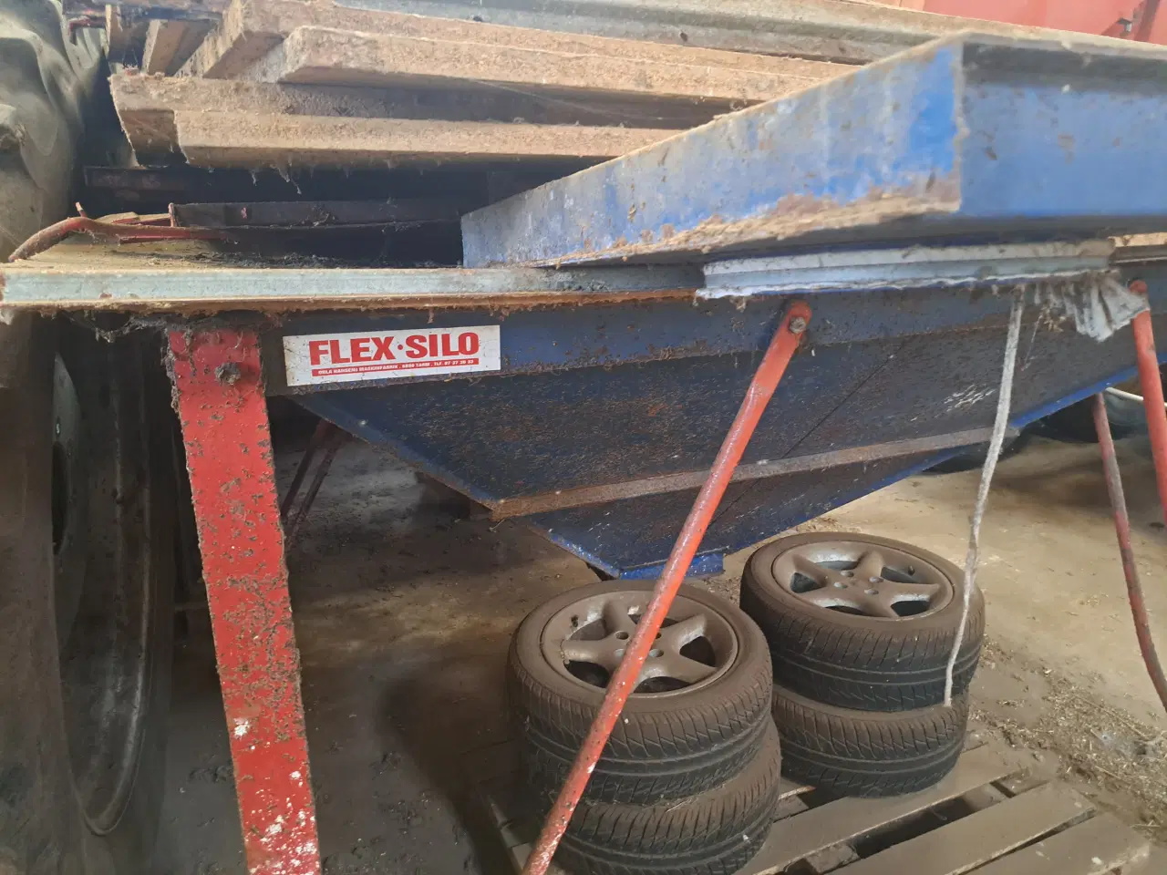 Billede 1 - Foder silo