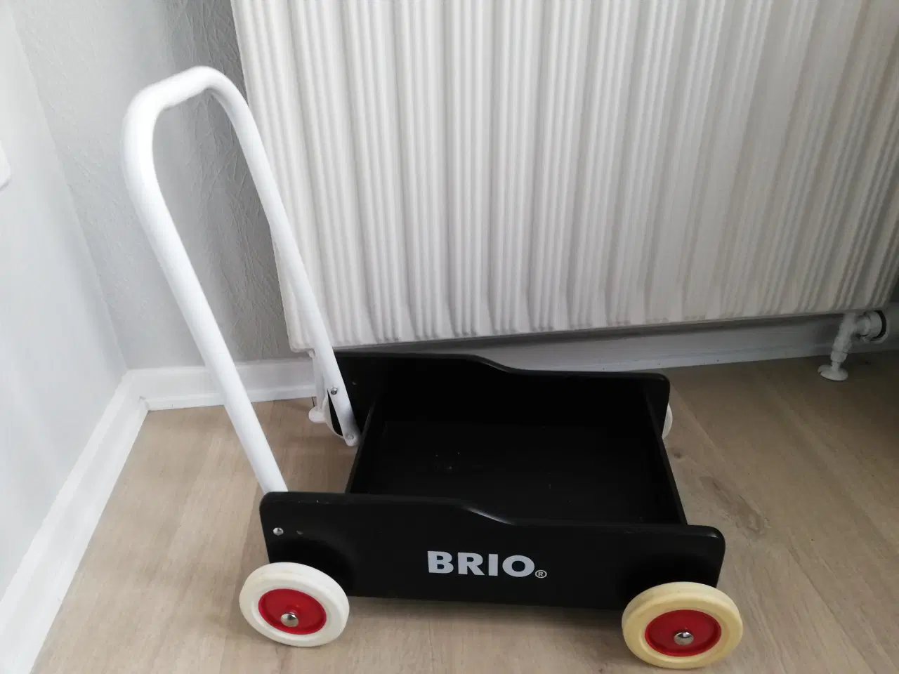 Billede 2 - Brio gåvogn sort