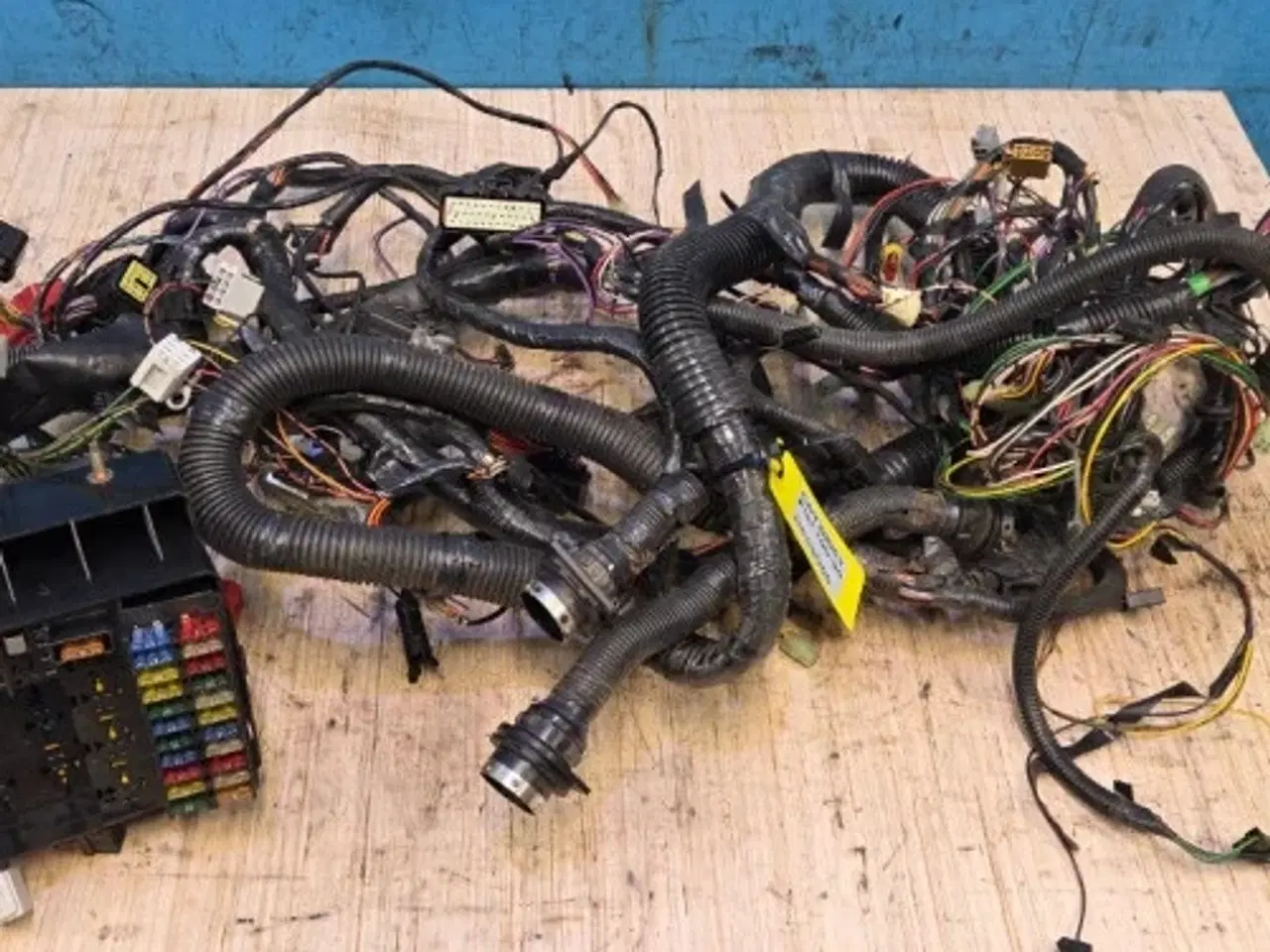 Billede 8 - New Holland TM115 Ledningsnet 82020899