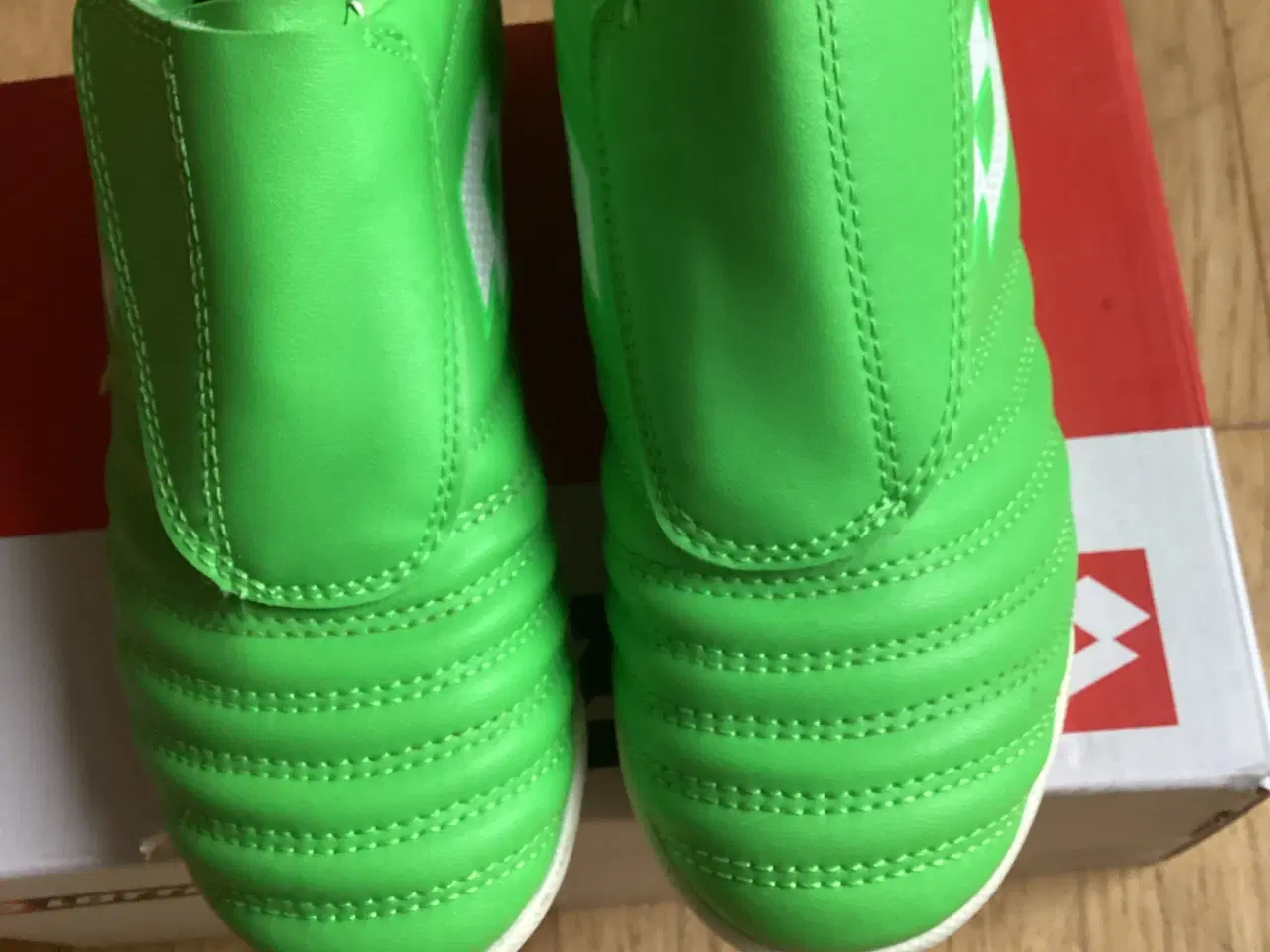 Billede 3 - Indendørssko i grøn med velcro