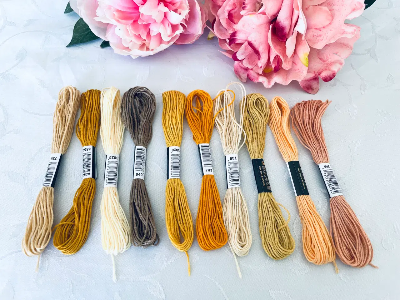 Billede 1 - Broderigarn 