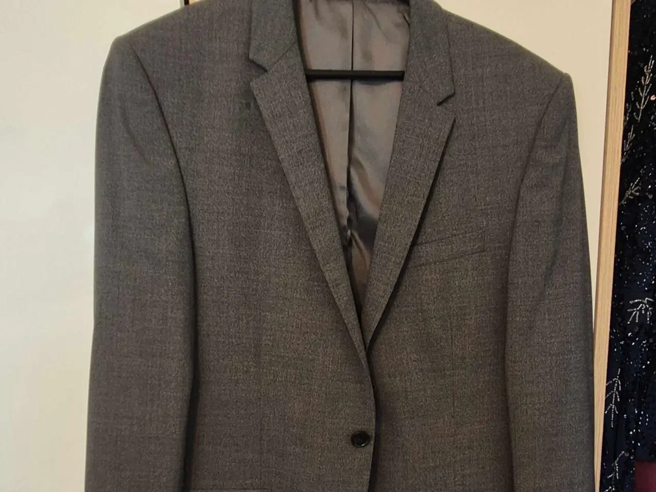 Billede 1 - Jakkesæt str. 50 / bukser str. 46 – fra 200 kr (Se