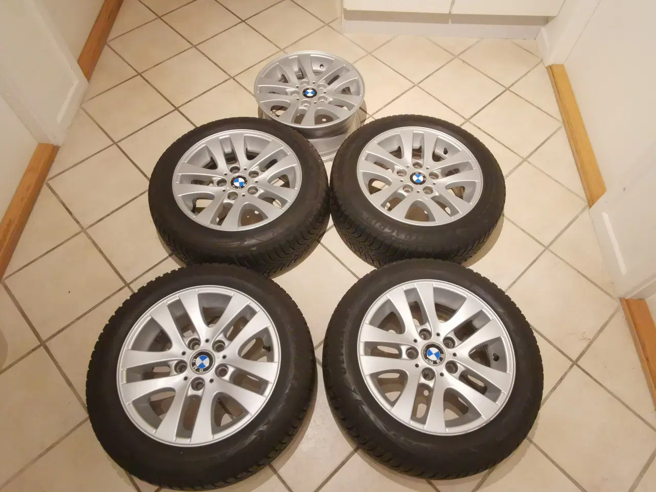 Billede 1 - Vinterdæk, med originale alufælge BMW 3 serie