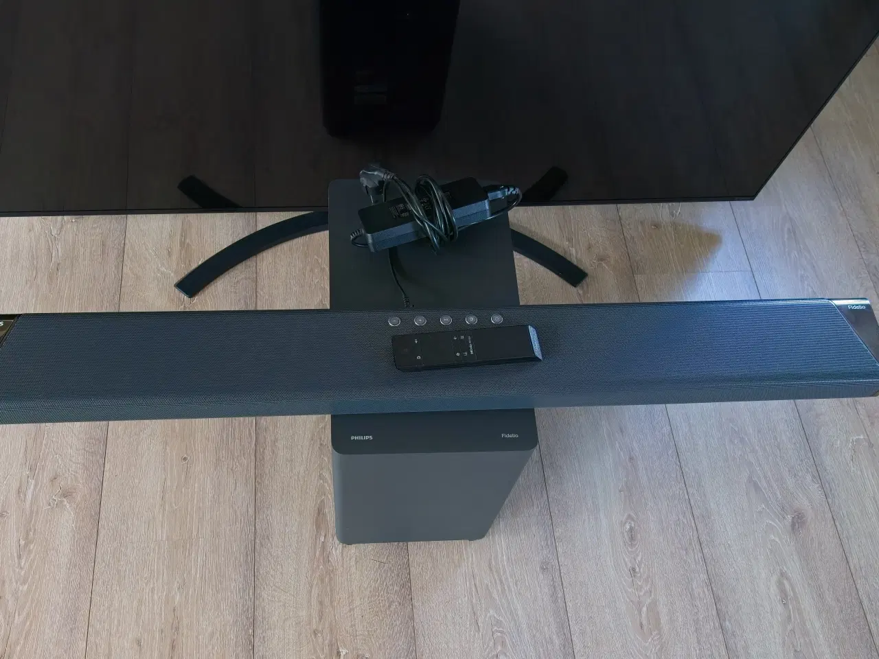 Billede 5 - Fladskærm LG 65" + Soundbar Phillips Fidelio B95