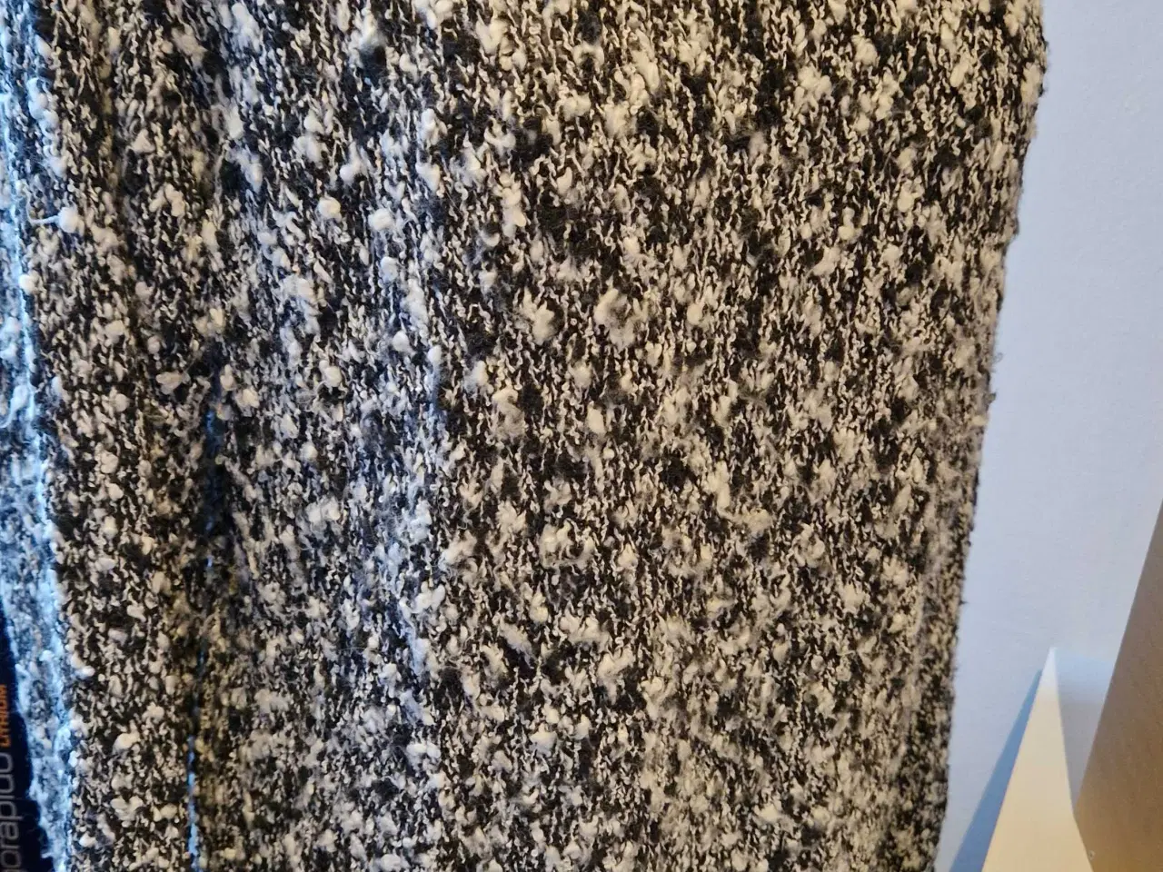 Billede 1 - Lækre strik trøjer