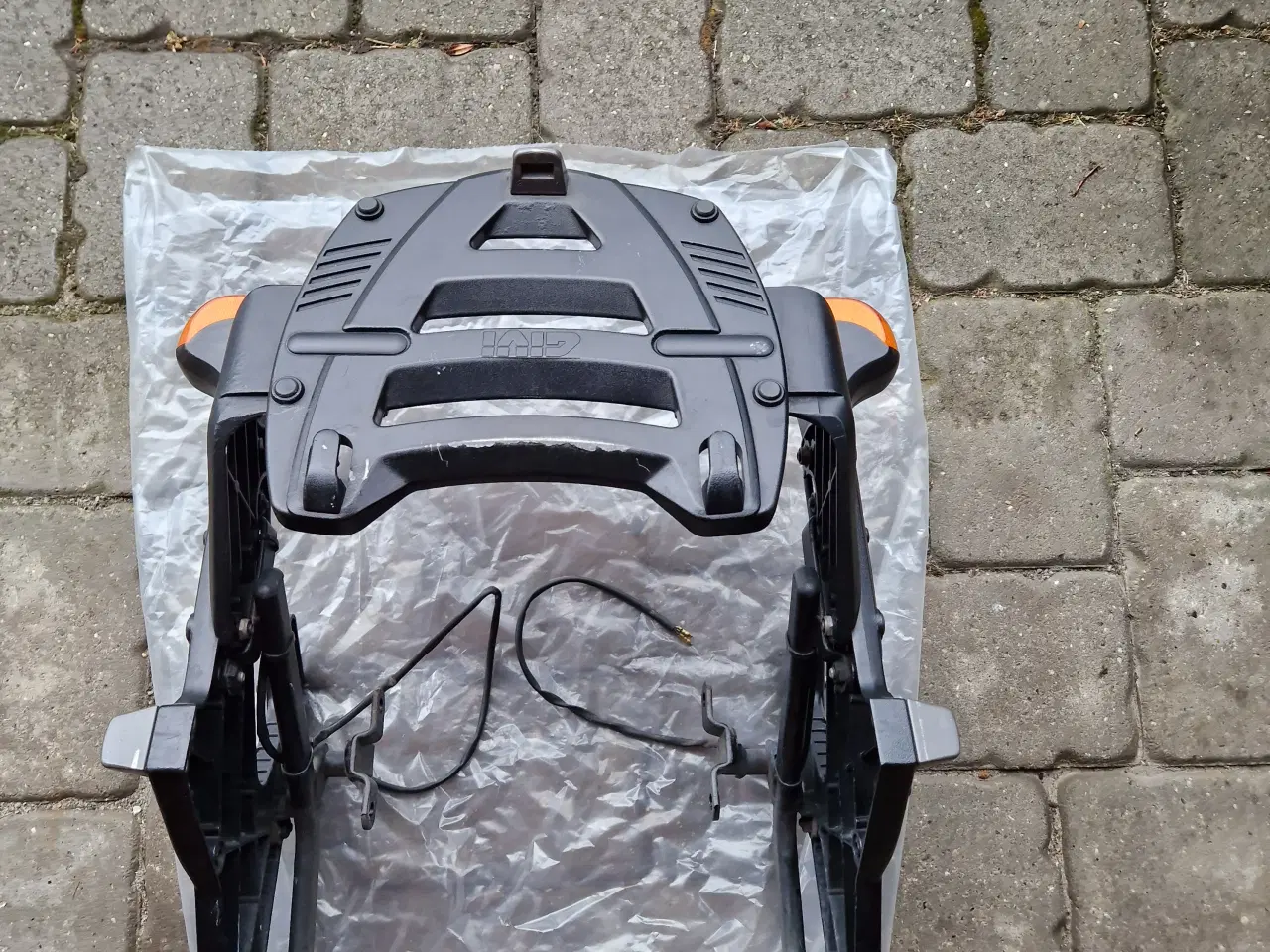 Billede 1 - Givi Wingrack 2, plads til topboks + 2 sidetasker 