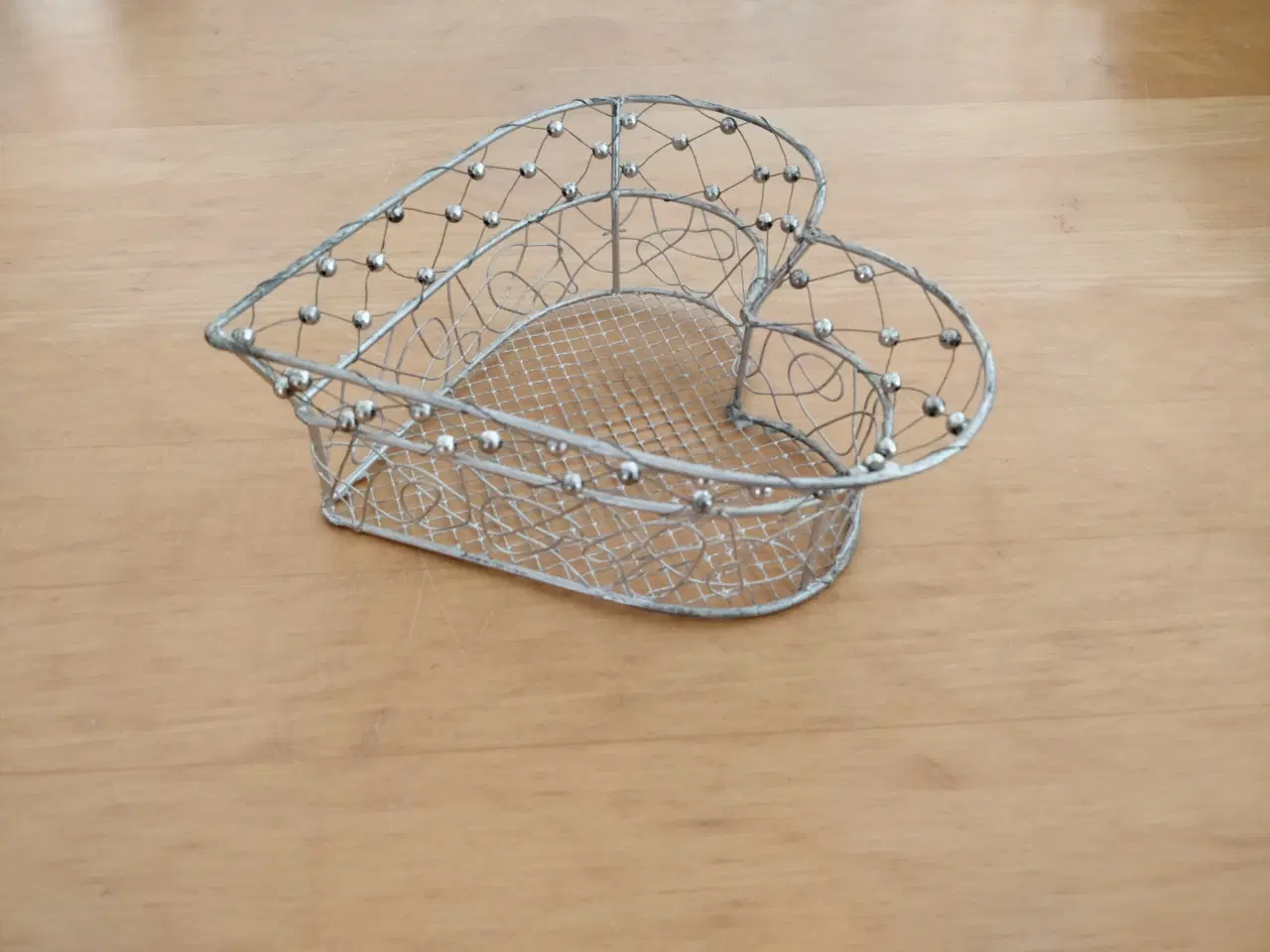 Billede 3 - Hjerte trådkurv