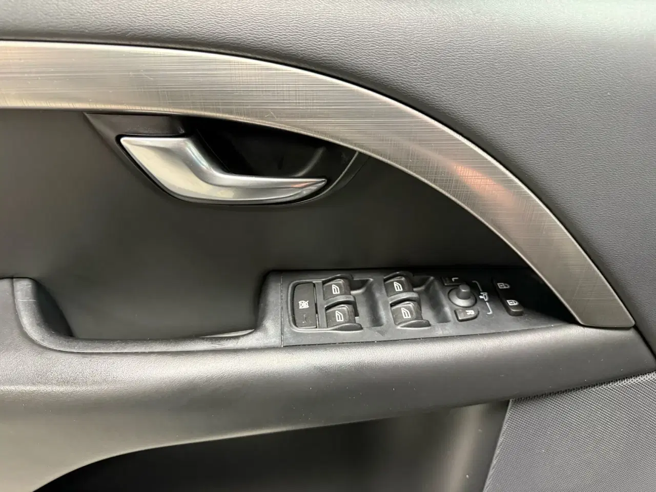 Billede 9 - Volvo V70 2,4 D Momentum Geartronic 163HK Stc 6g Aut.