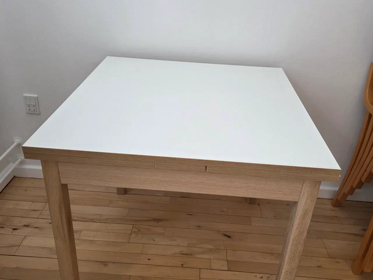 Billede 2 - SPISEBORD MED HOLLANDSK UDTRÆK