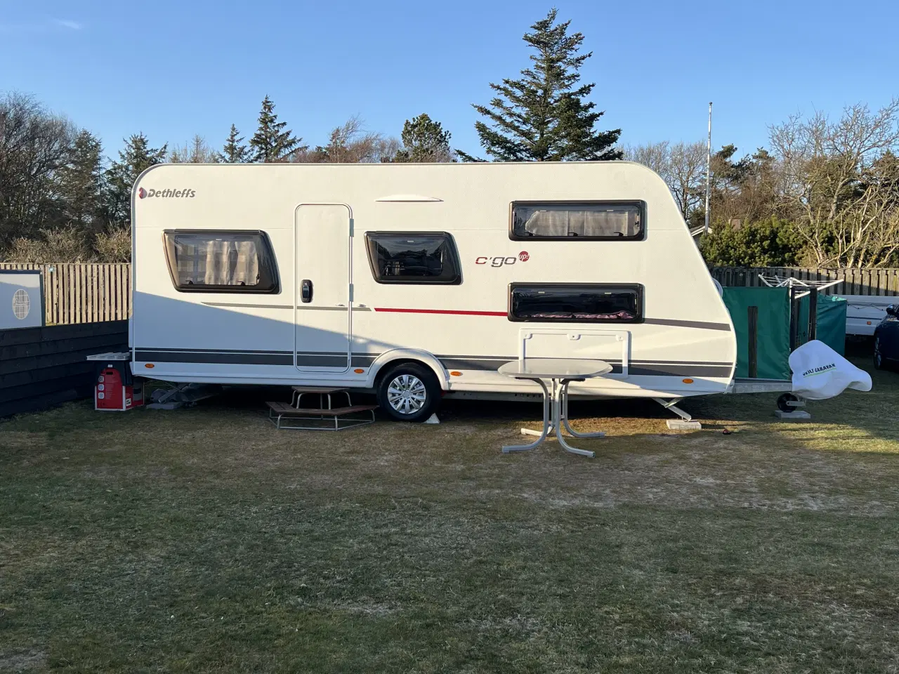 Billede 2 - Super lækker Dethleffs  C’Go Up 525 KR.  7 pers. V