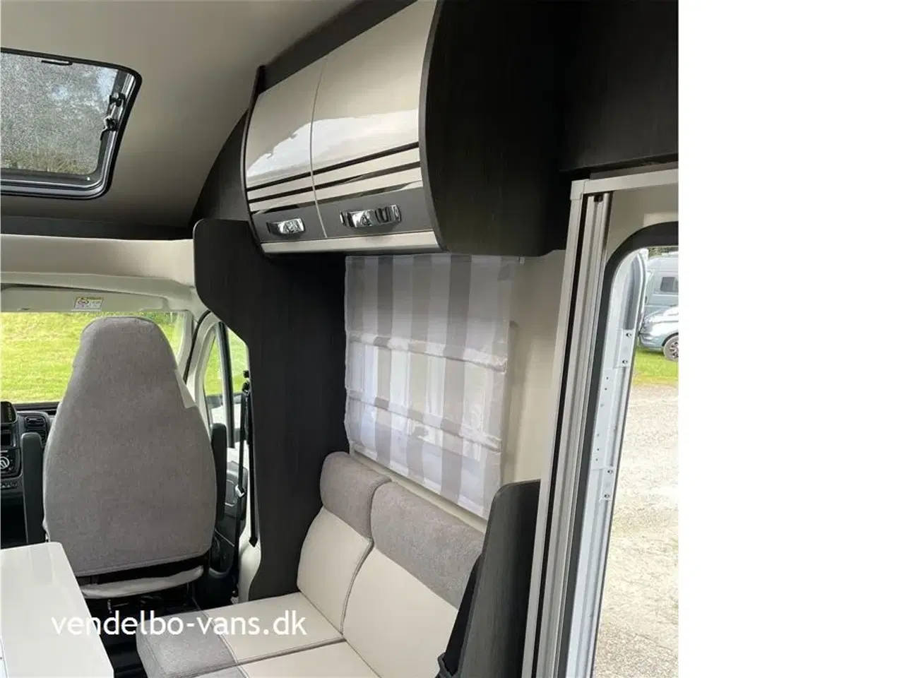 Billede 25 - 2026 - Rollerteam Kronos 287P Comfort Power Selekt   Egoistcamper med enkeltsenge og Face2Face siddegruppe