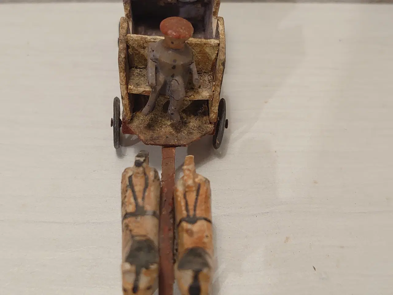 Billede 3 - Erzgebirge: Hestevogn med 3 pers.Ca 1920