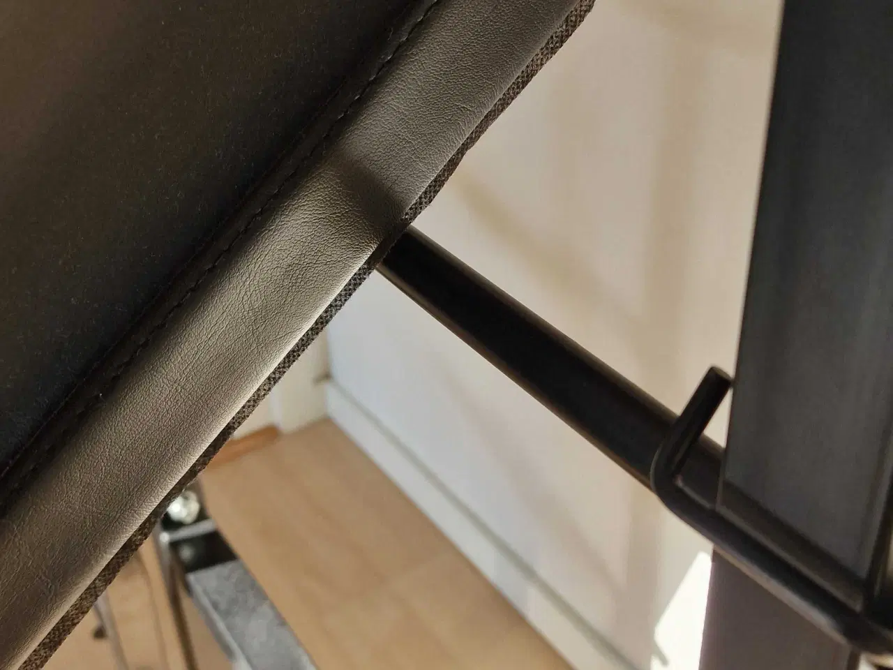 Billede 7 - Træningsbænk + 50 kg vægte sælges.