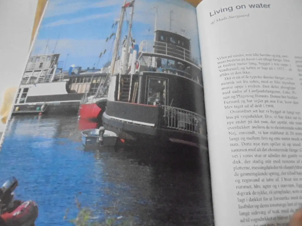 Billede 2 - BYGNINGER VED VANDET – flotte steder  – FIN STAND