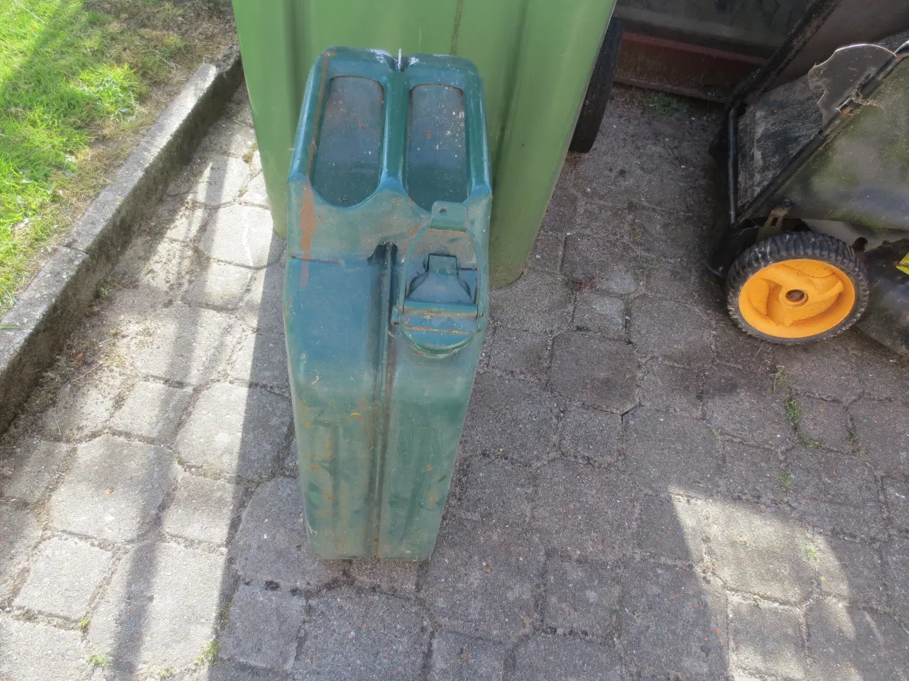 Billede 2 - 1 stk Retro Jerry Can 20 ltr årg 1988