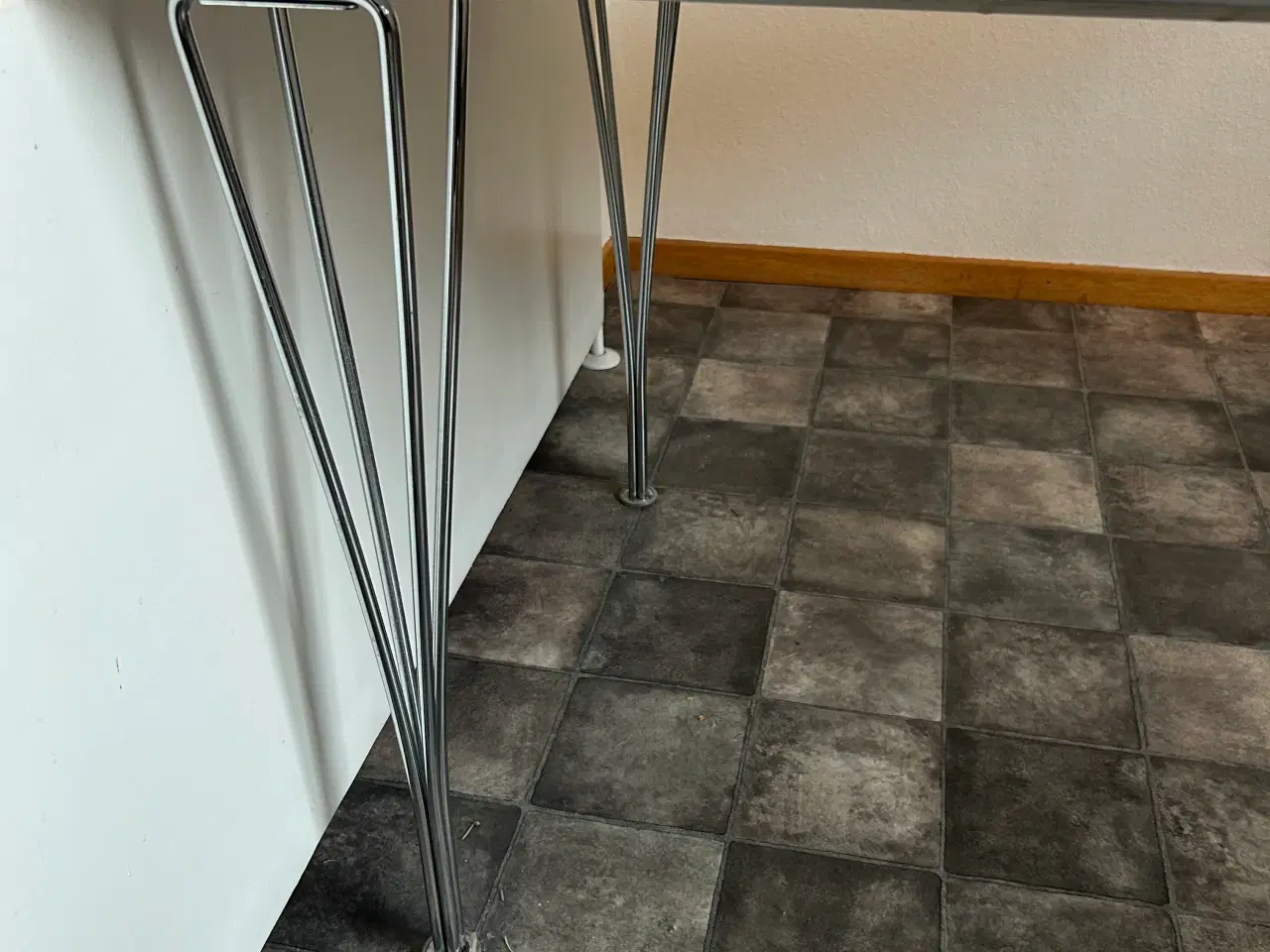 Billede 2 - Fritz Hansen spise bord. NEDSAT