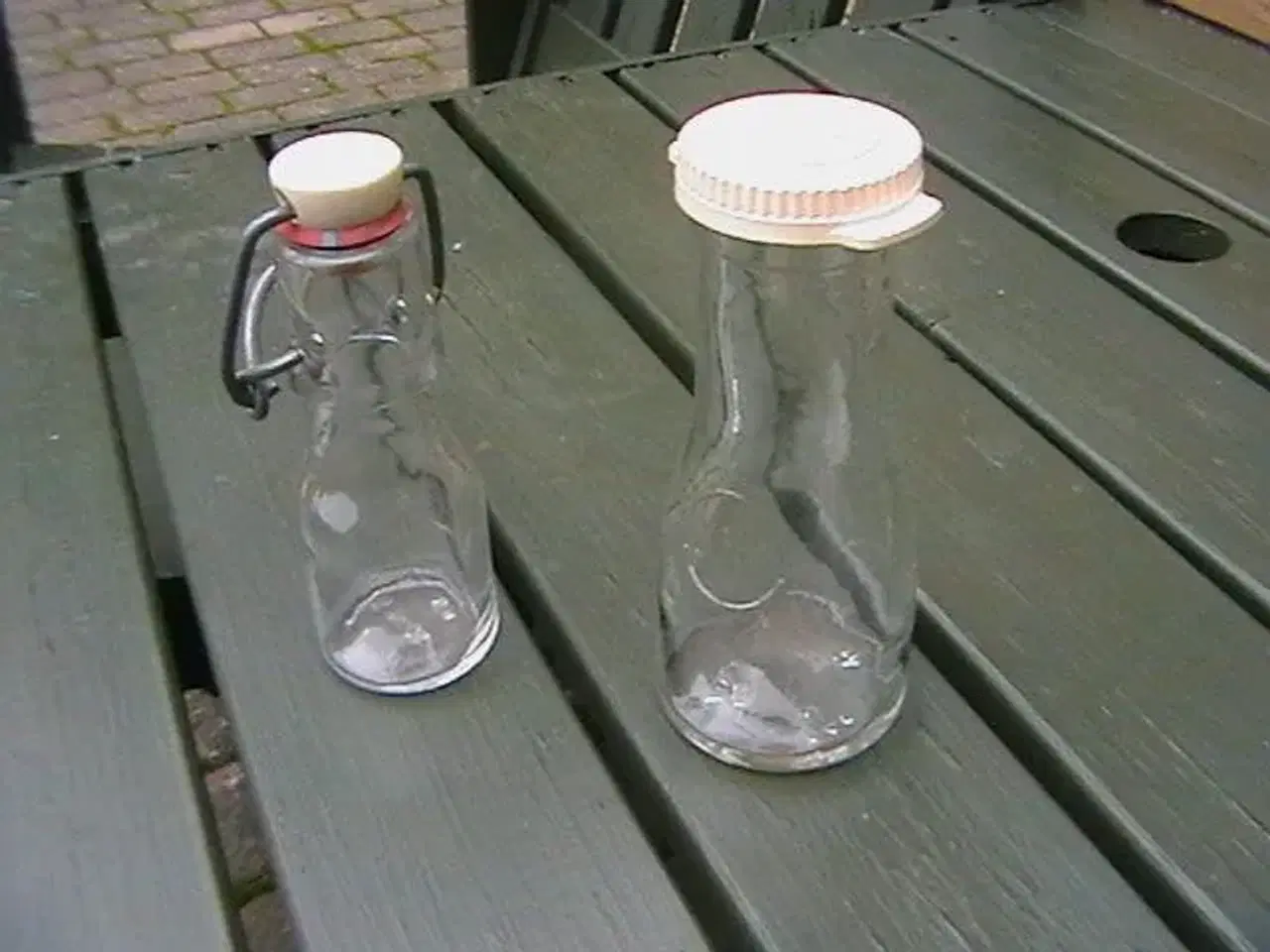 Billede 3 - 1 lille Fløde flaske.