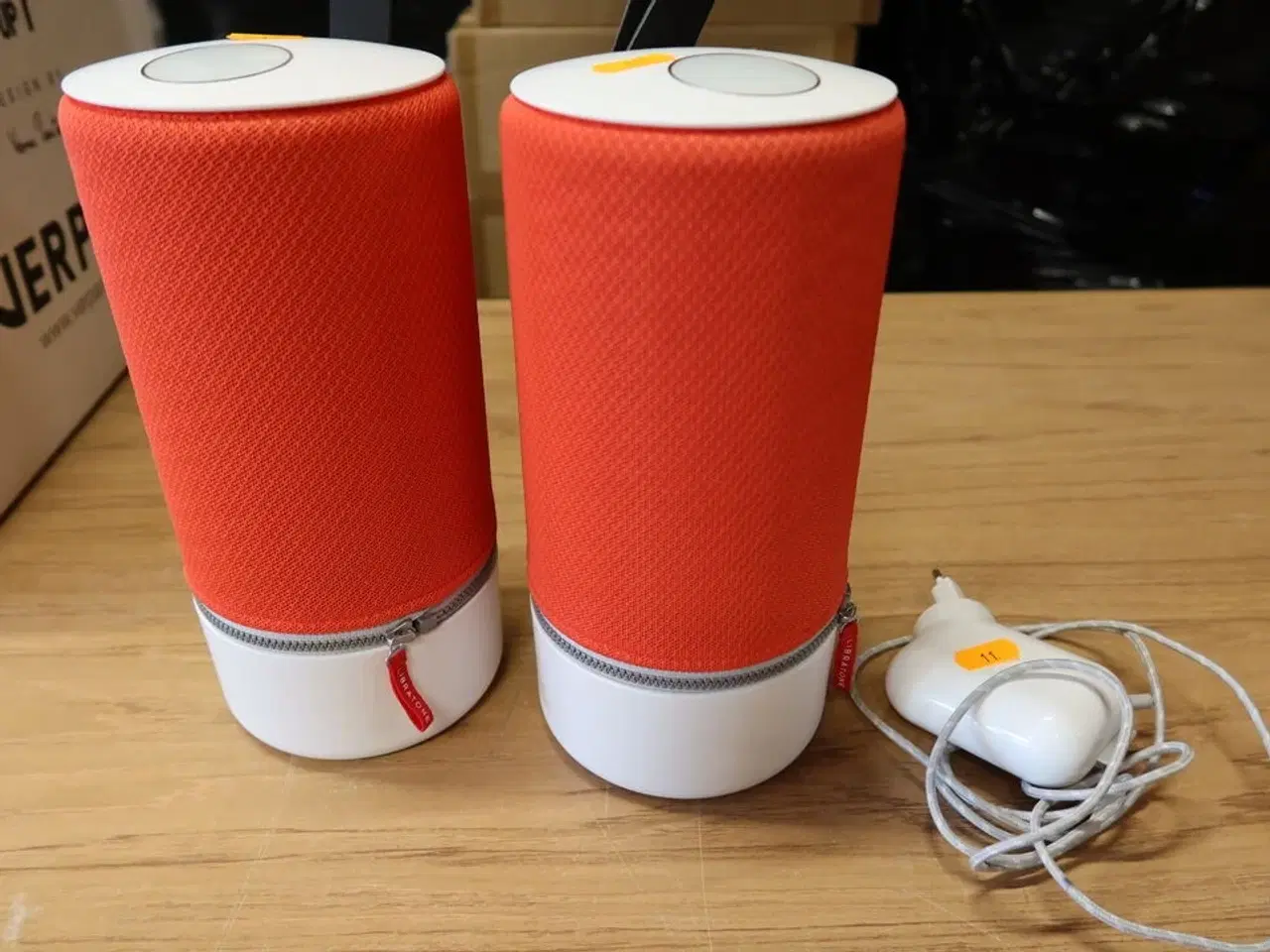 Billede 1 - 2 stk. Bluetooth højtalere LIBRATONE Zipp med 1 stk. lader
