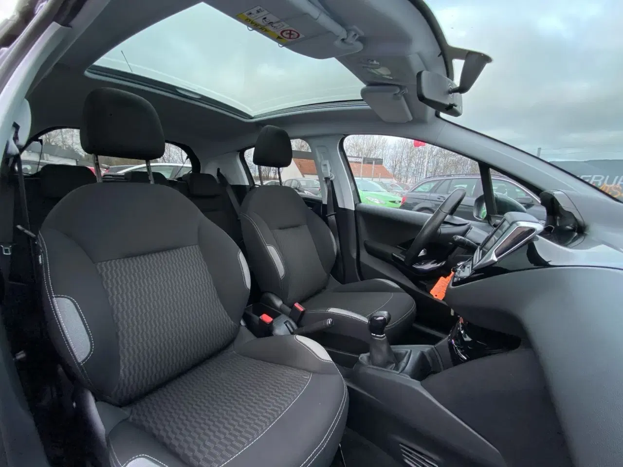 Billede 9 - Peugeot 208 1,6 BlueHDi Envy 100HK 5d