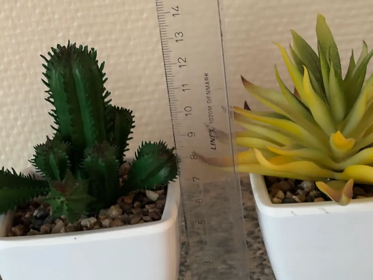 Billede 15 - 4 små plastik planter 