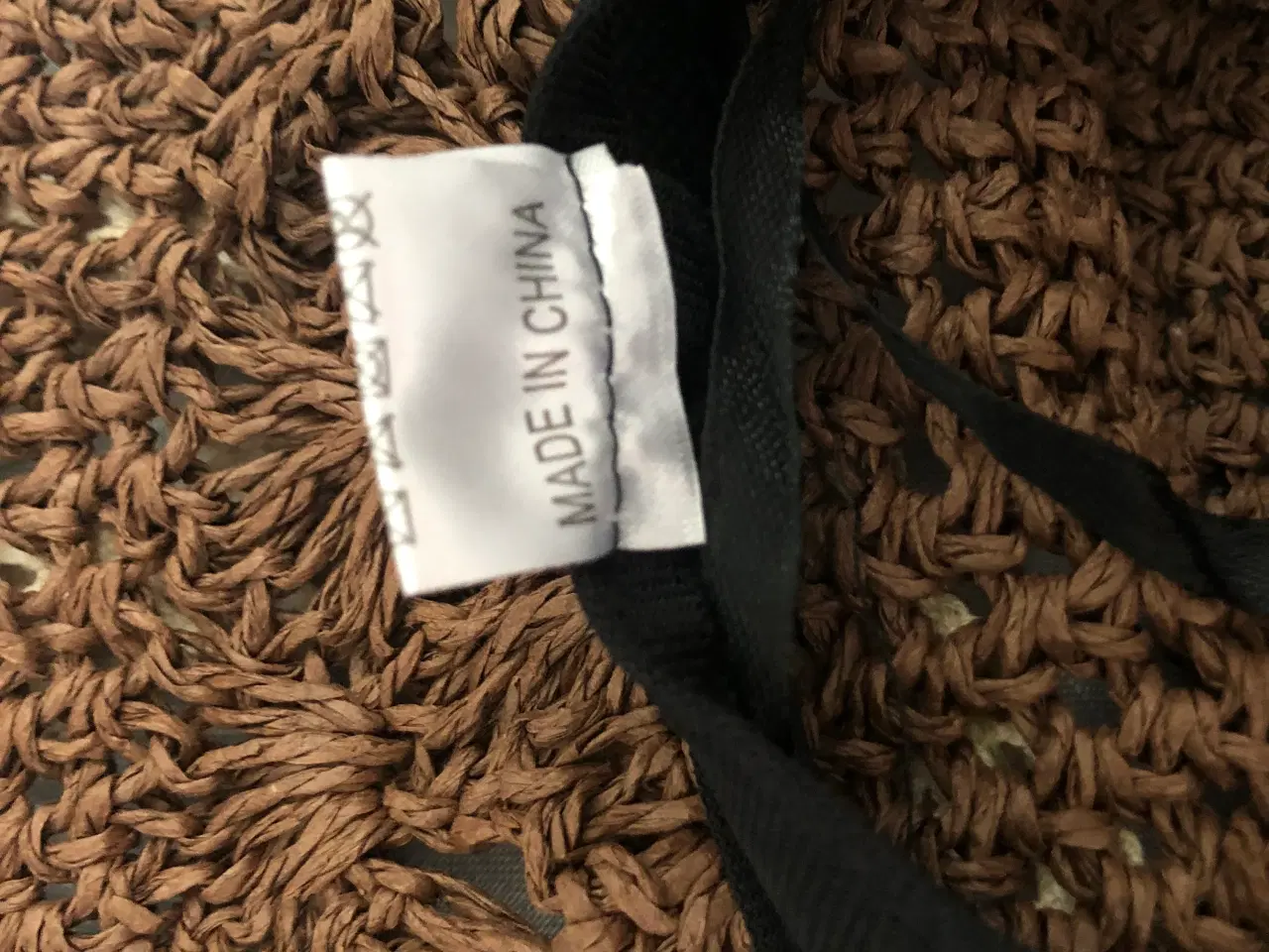 Billede 11 - Sommerhat i brun og med beige kantbånd 