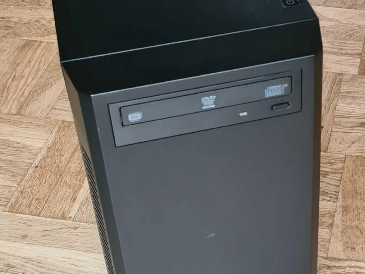 Billede 1 - Stationær gamer-PC – i7 / RX 5500 XT / 16 GB RAM