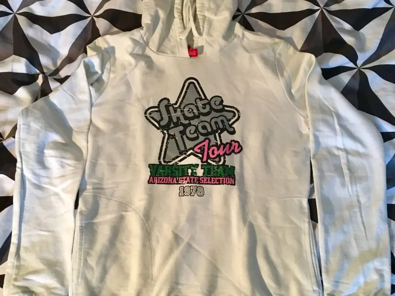Billede 1 - Hooded sweatshirt til salg