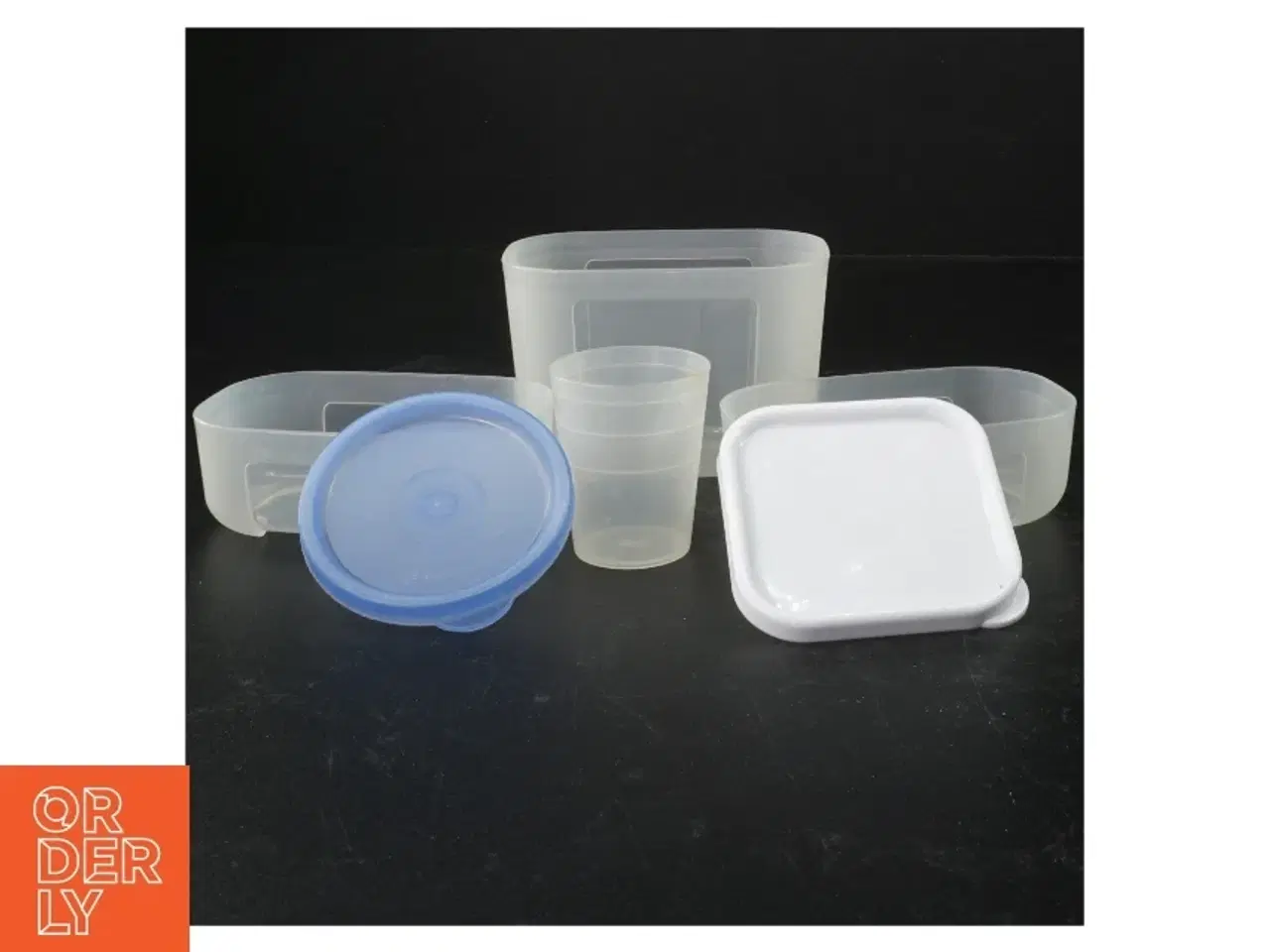 Billede 1 - Plastik opbevaringsbokse med låg fra Tupperware (str. 10 cm)