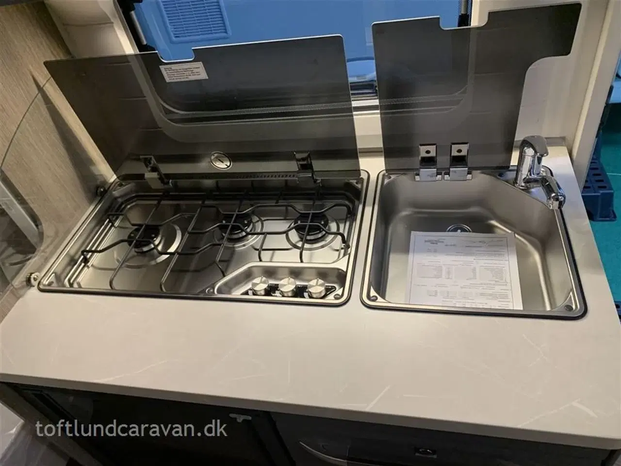 Billede 6 - 2025 - Hobby On Tour 460 DL   Sønderjyllands aut. HOBBY forhandler. NY 2025 m/ENKELTSENGE m/lameludtræk. NU PÅ LAGER !