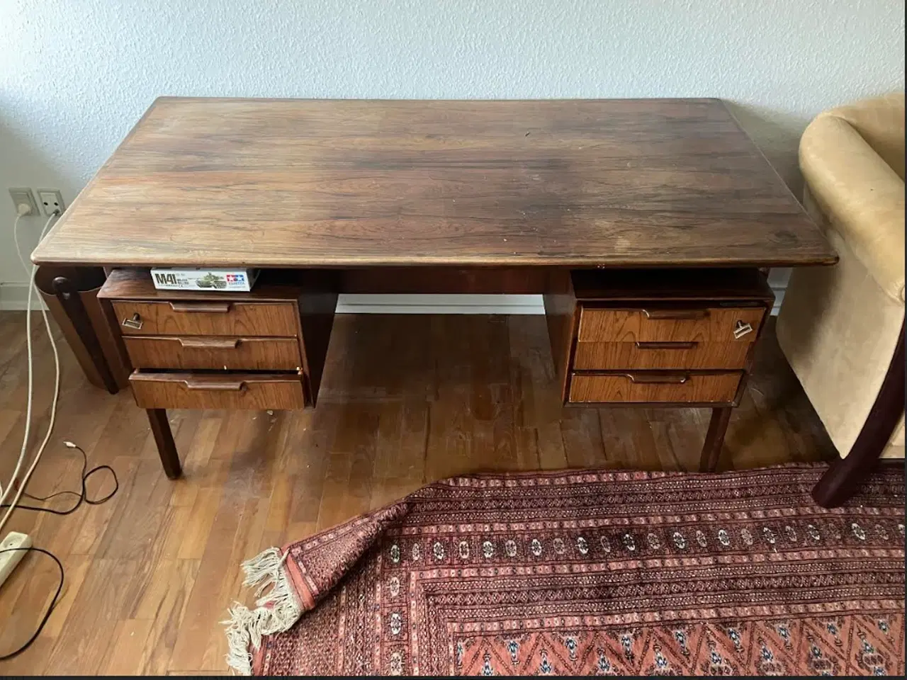 Billede 7 - Palisander skrivebord med palisander papirkurv.
