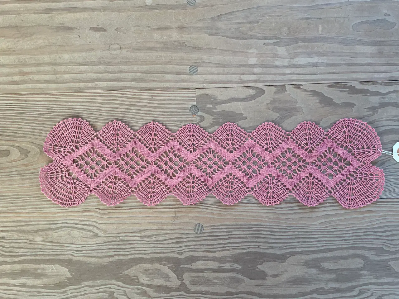 Billede 2 - Bordløber, festremse eller lysedug kniplet