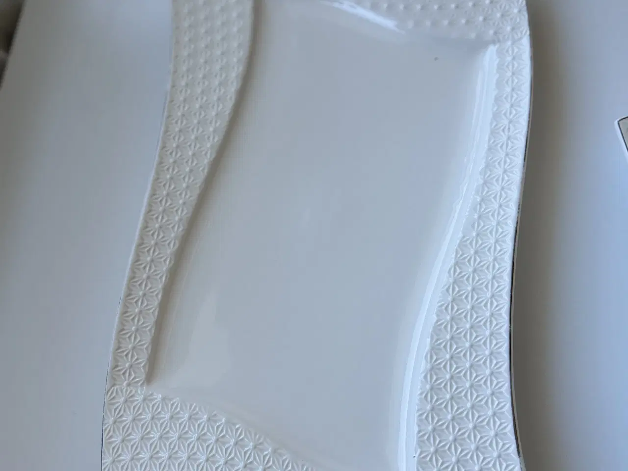 Billede 3 - Stel i hvidt porcelæn