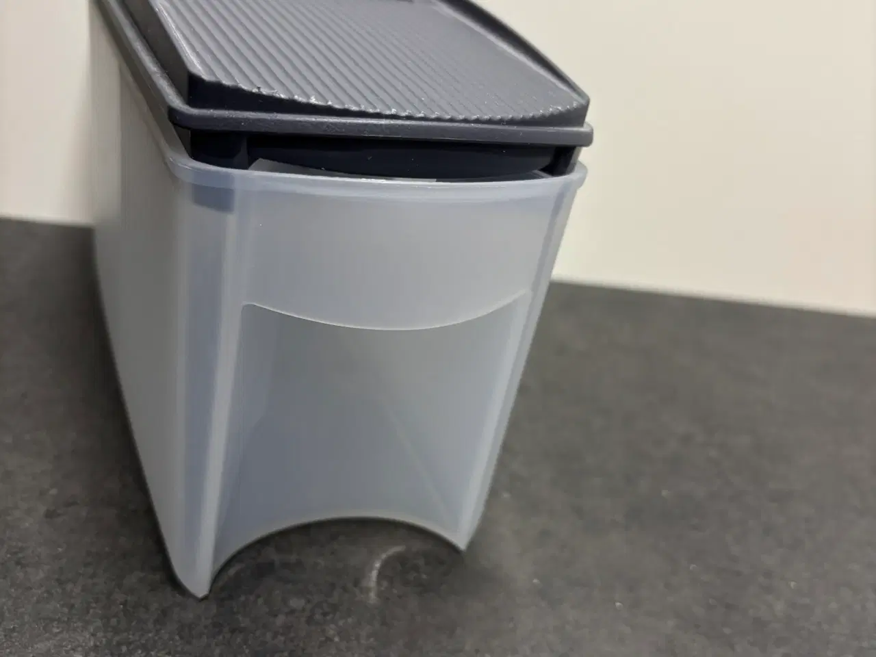 Billede 4 - Tupperware beholder