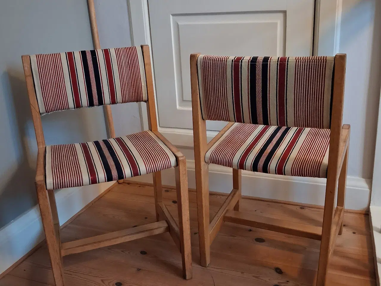 Billede 5 - Stole med armlæn, barnestole, fodskammel