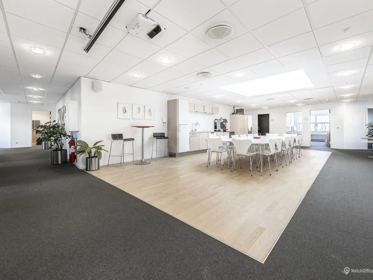 Billede 2 - Kontorlejemål på 2.653 m² med lager