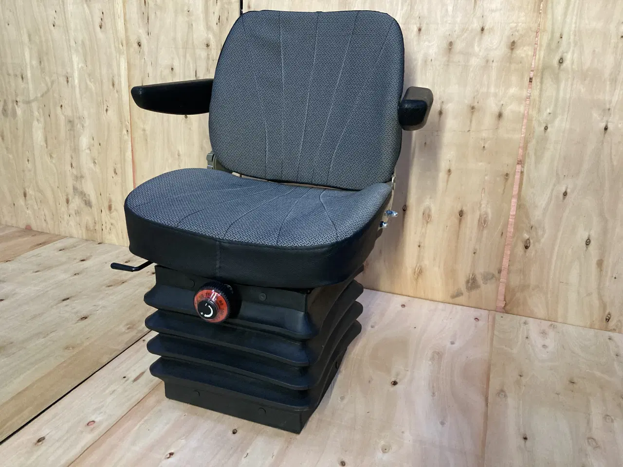 Billede 1 - Nyt traktorsæde