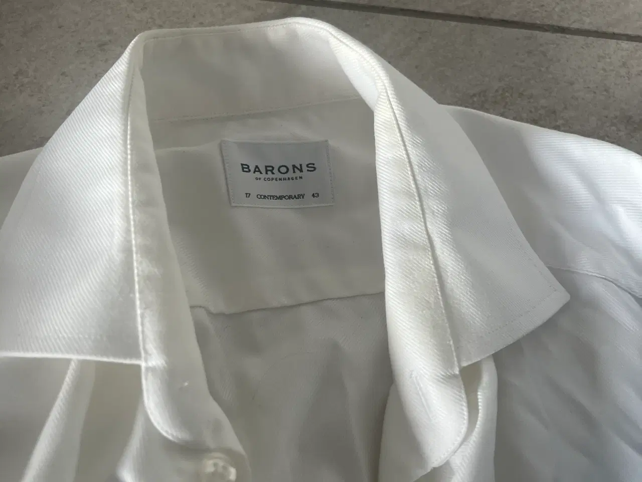 Billede 2 - Hvide og blå Barons skjorter