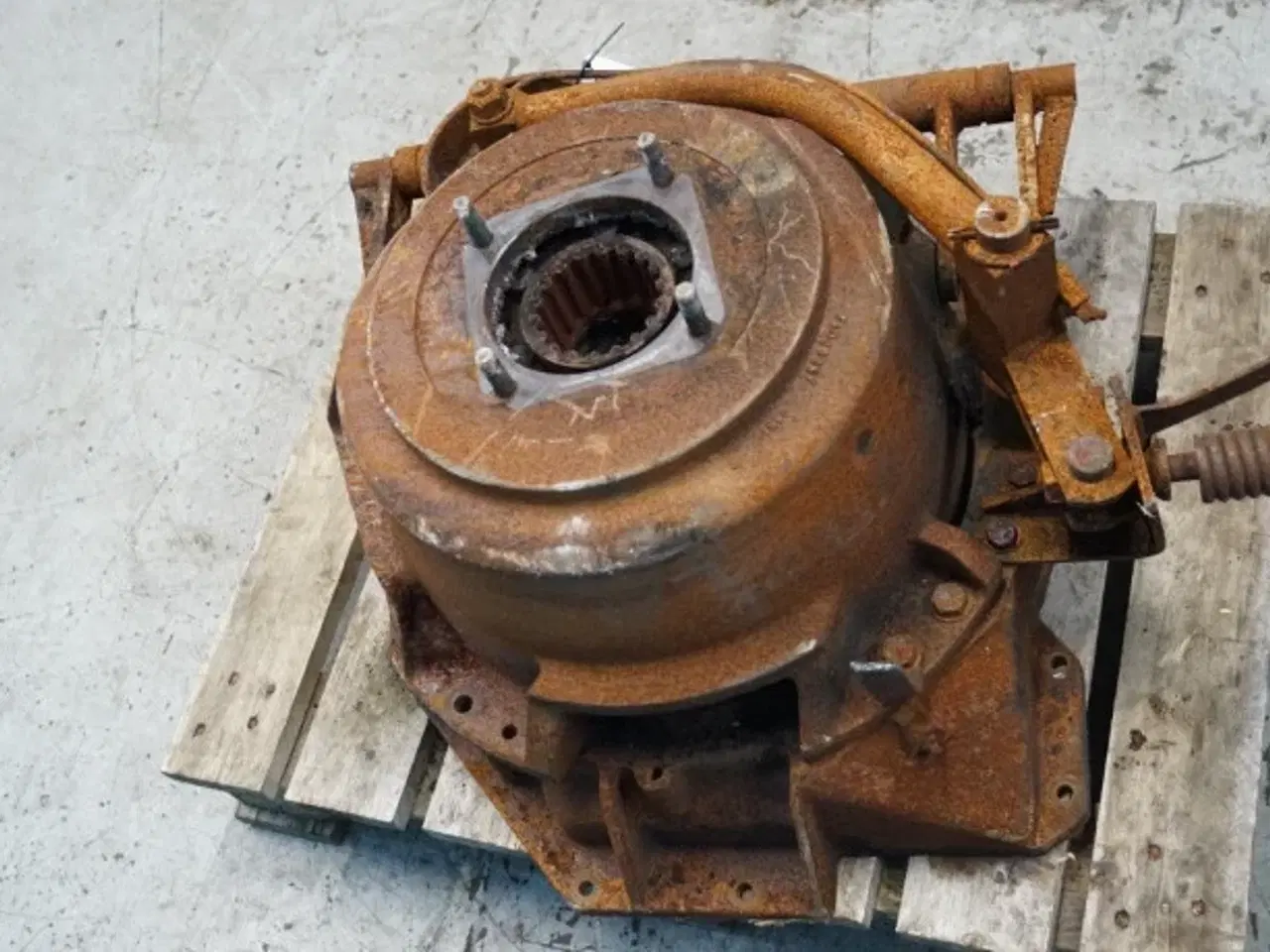 Billede 11 - New Holland TX62 Motorkraftudtag 84038341