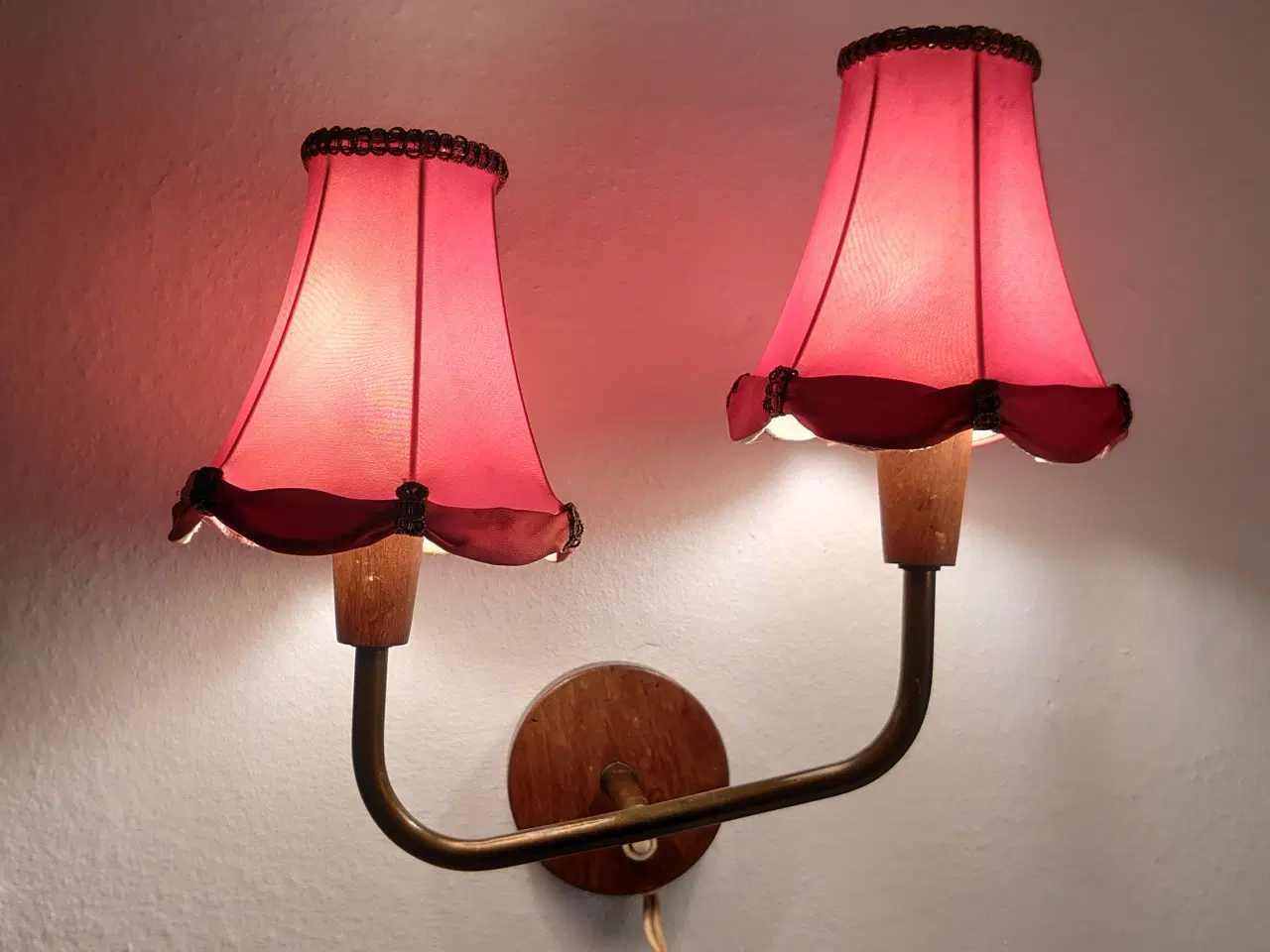 Billede 1 - Vintage væglampe i teak med skærme.