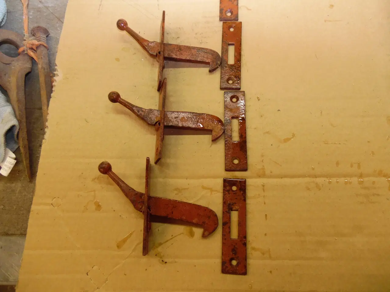 Billede 1 - låse beslag til skodder