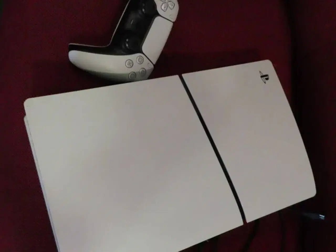 Billede 1 - SONY PLAYSTATION 5, model CFI-2016 med en controller