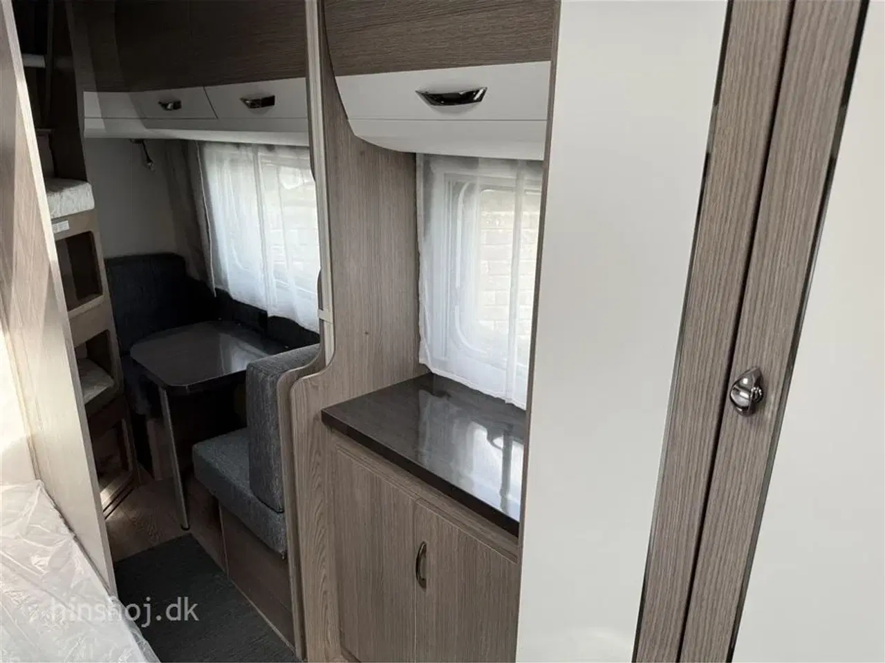 Billede 13 - 2023 - Hobby Prestige 650 KFU   Hobby 650 KFU model med Fransk seng og Køjer fra Hinshøj Caravan A/S