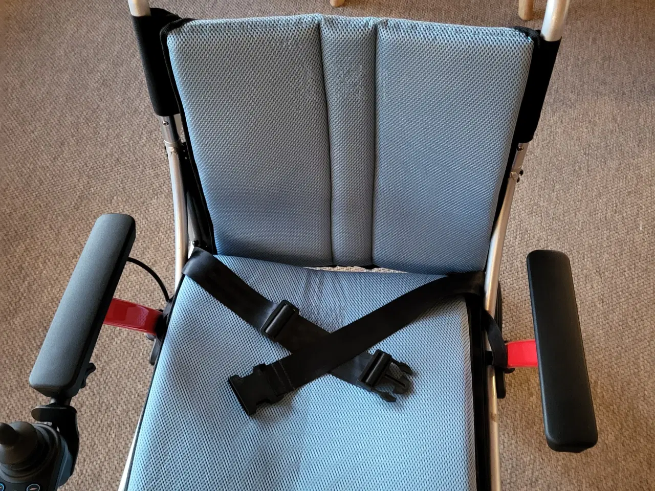 Billede 2 - Kørestol med hjælpemotor