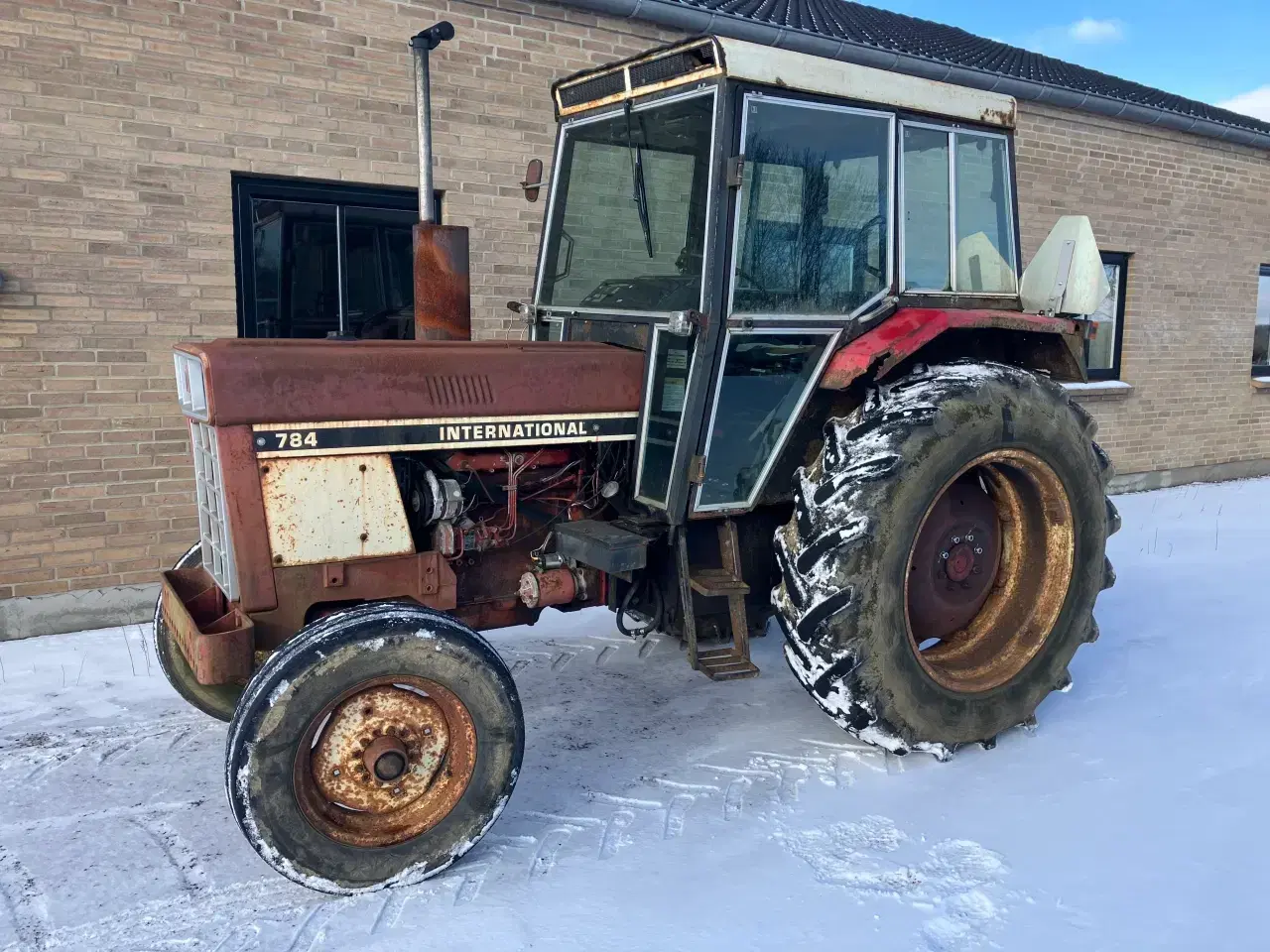Billede 5 - Købes BILLIG Traktor m frontlæsser klipper Kørekla