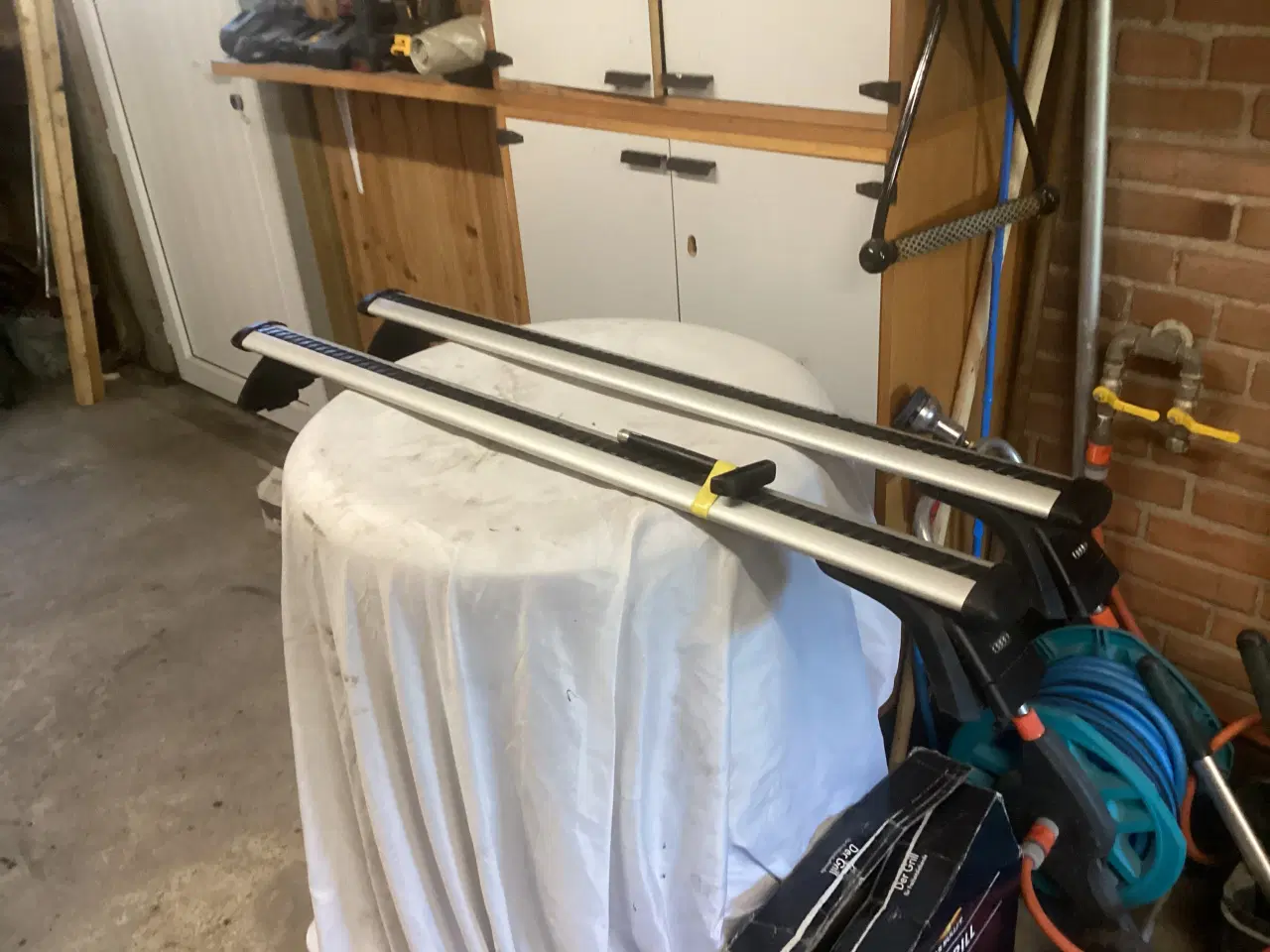 Billede 1 - Thule tagbøjler til Audi A4, B9 Avant 2017