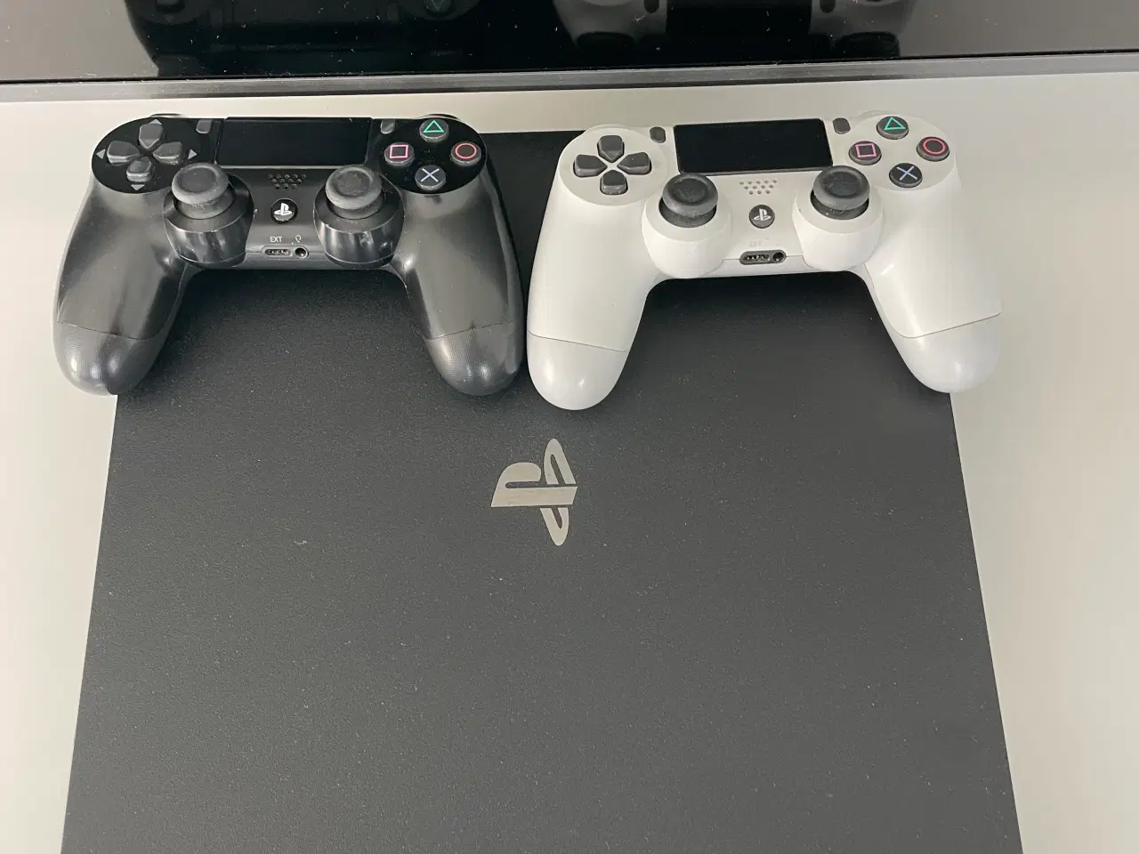 Billede 1 - Playstation 4 pro